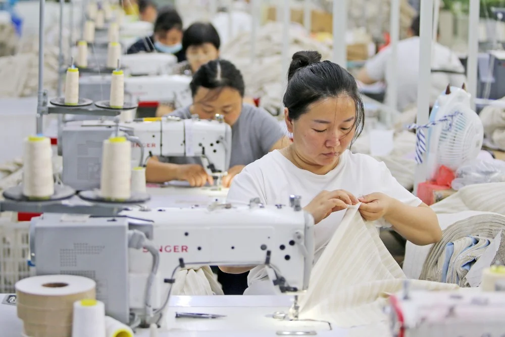 The Great Decoupling: China Challenges U.S. "Excess Capacity" Narrative Amidst Looming Tariff Threats