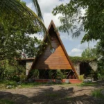 Casa 9: A Sanctuary of Tropical Equilibrium by Hoang GK