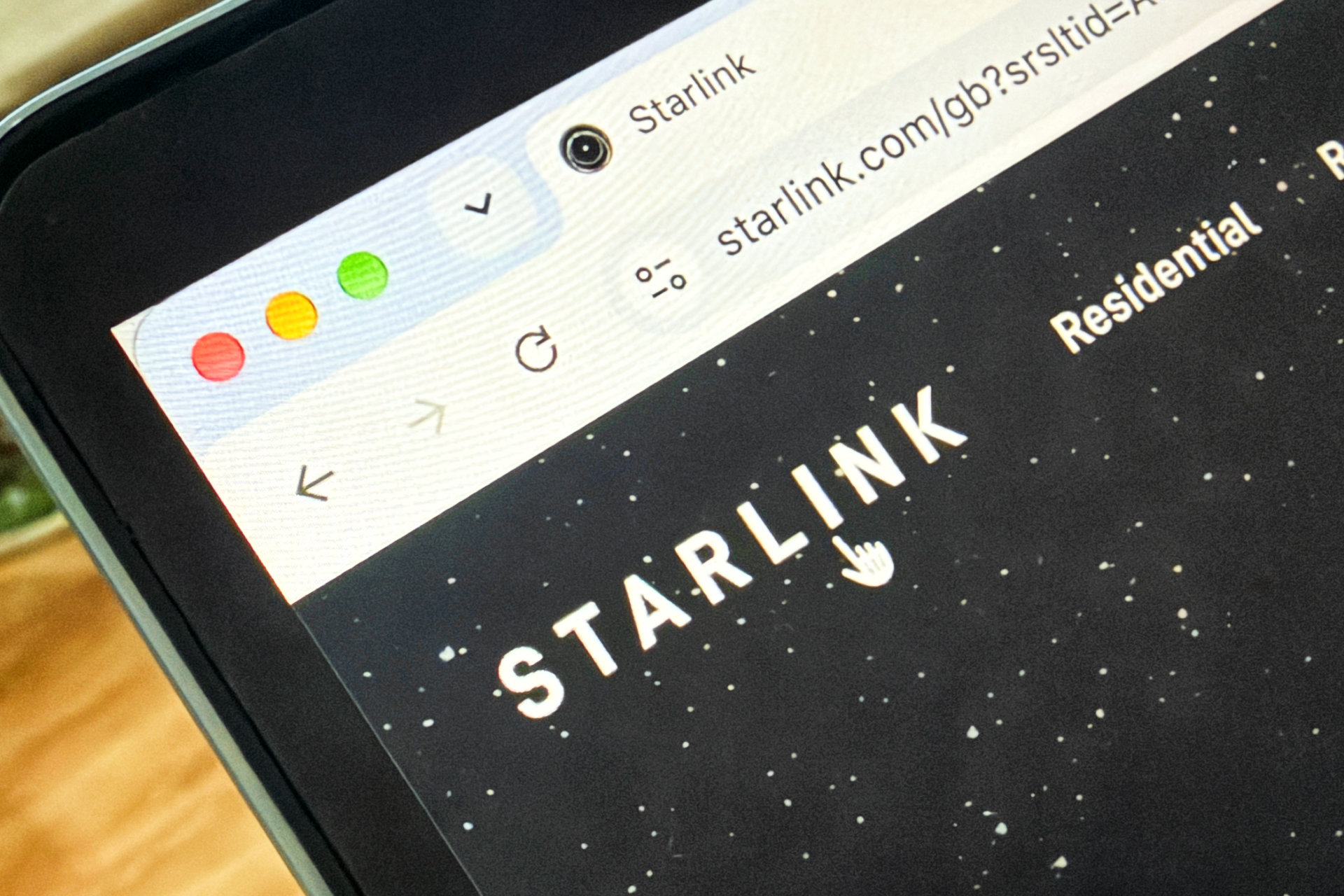 Starshield Restored: SpaceX Lifts Connectivity Restrictions on Ukrainian Military Following High-Level Diplomatic Pressure