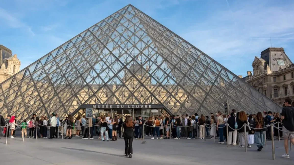 The Louvre at a Crossroads: President Christophe Leribault Warns of Potential Closure Amidst Infrastructure Crisis